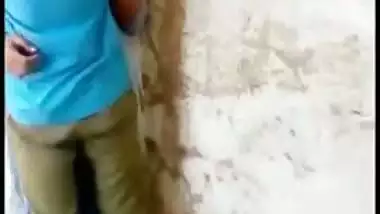 Indian cutie caught kissed by lover outdoor in hot Desi mms video