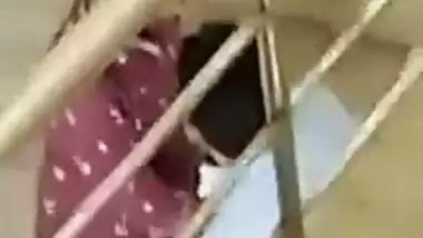 Hot indian lovers caught In action In entryway, Desi sex mms online