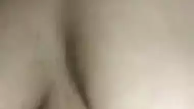 Amateur Desi MILF finds quiet XXX spot perfect to record sex striptease