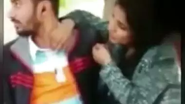 Tamil girl giving blowjob outdoor In park and caught on cam. Desi MMs