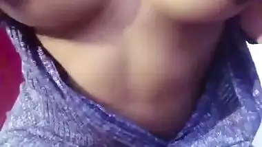 Desi cute girl show her pussy fingering selfie cam video
