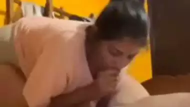 Viral mallu girl sucking big dick of boyfriend