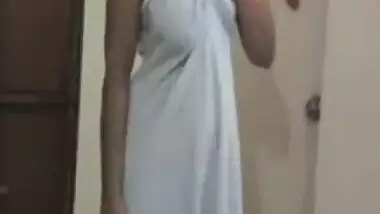 Horny bhabhi inviting a male escort to her bedroom