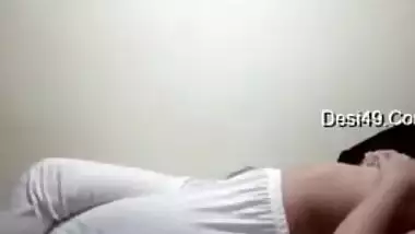 Tempting Indian wife dries her hair and then shows XXX boobs and buttocks
