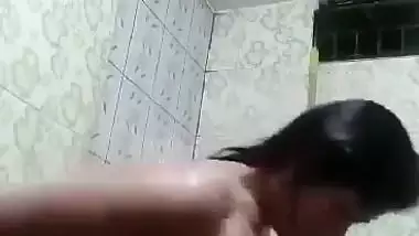 An Assamese girl records her bathing nude MMS