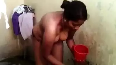 Desi model takes camera with her even to shower to make fans see it