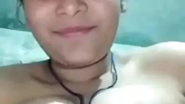 Desi with big XXX boobs takes nice poses to show off her nipples