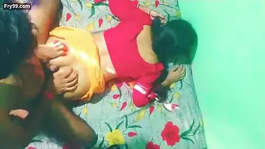Bhabhi ko ulta kar ke gand ki malish ki or payas bujhai
