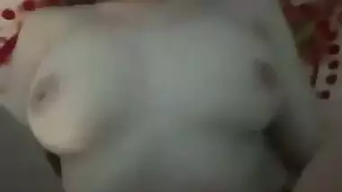 Pokhara guy fucks his sexy GF in Nepali sex video