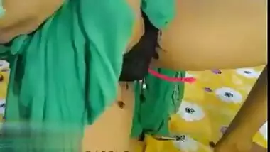 Hot Desi Bangla babe on Cam Showing Cute Boobs and Pussy and Squirting