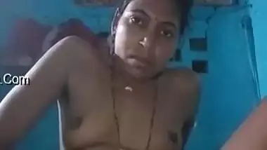 Today Exclusive- Desi Village Bhabhi Record Fingering Selfie Video For Money