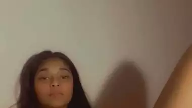 Naked pussy showing hot Indian girl nude viral MMS