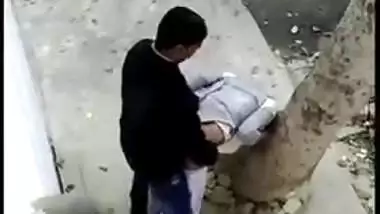 Desi mms XXX scandal, college girl fucking in the backyard of the school