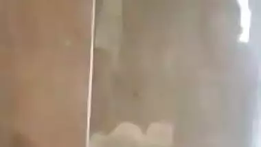 Hot Mumbai Girl’s Sexy MMS Exposing Boobs And Legs In Hotel Room